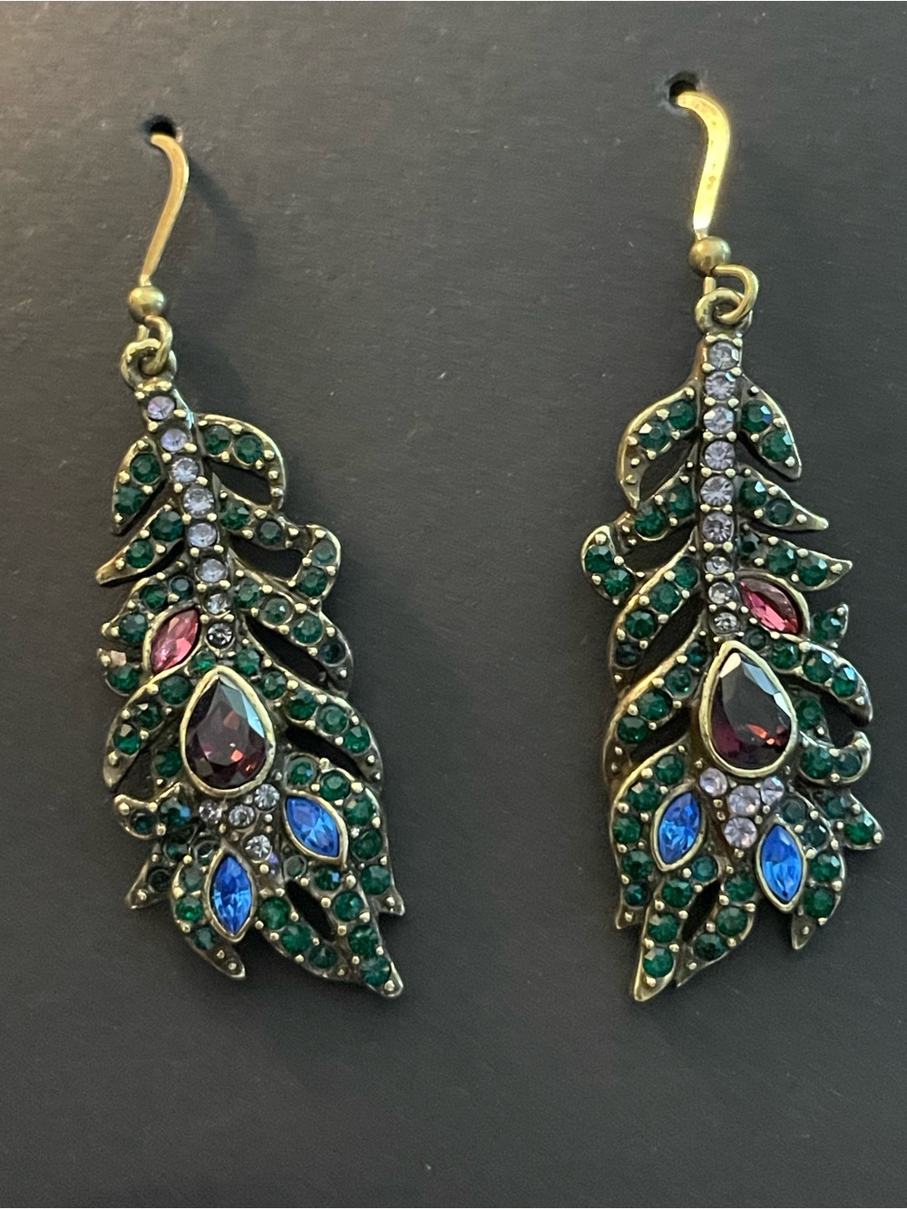 Gold-Tone Green Crystal Leaf Drop simulated stone Earrings new